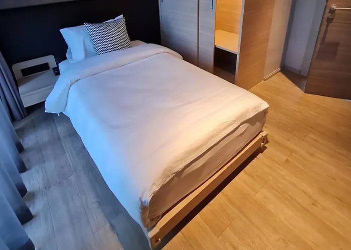 Voque & Serviced Sukhumvit 51 4*