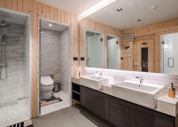 Voque & Serviced Sukhumvit 51