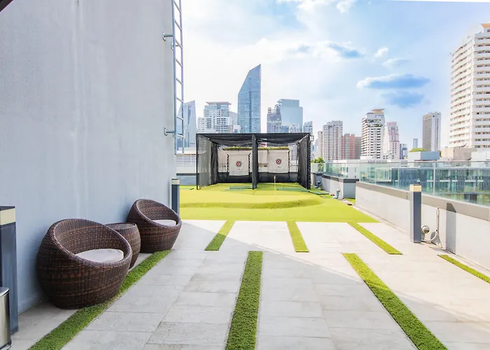 Voque & Serviced Sukhumvit 51 4* בנגקוק