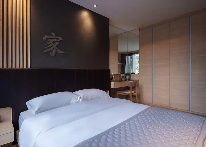 Voque & Serviced Sukhumvit 51