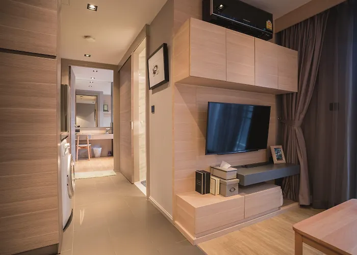 Voque & Serviced Sukhumvit 51 Hotel