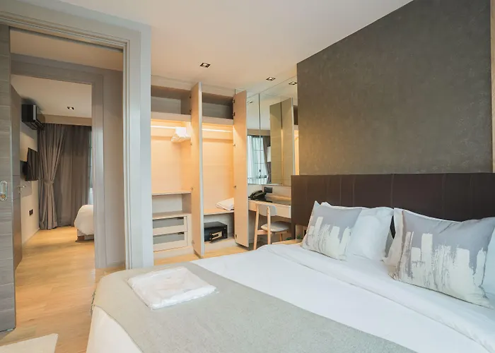 Voque & Serviced Sukhumvit 51 מלון 4*