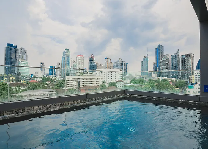 Voque & Serviced Sukhumvit 51 מלון 4*